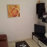 Family Friendly Seaside Preko, Ugljan - 14692 * بريكو