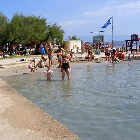 Family Friendly Seaside Preko, Ugljan - 14692 *