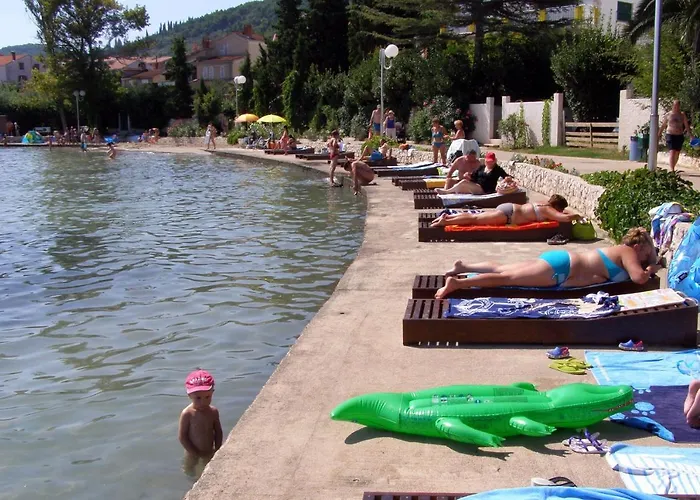 Family Friendly Seaside Preko, Ugljan - 14692