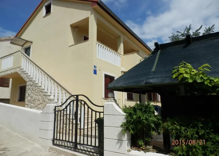 Family Friendly Seaside Preko, Ugljan - 14692 *