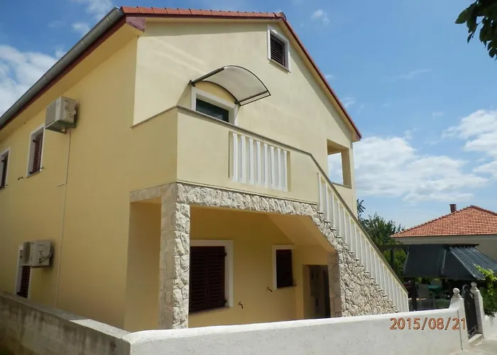 Apartamento Family Friendly Seaside Preko, Ugljan - 14692