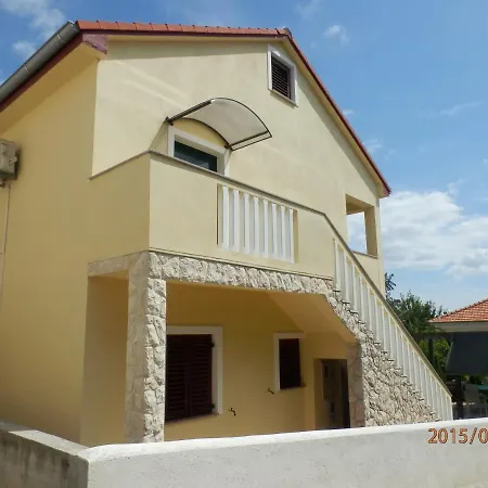 Appartement Family Friendly Seaside Preko, Ugljan - 14692