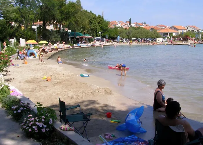 Family Friendly Seaside Preko, Ugljan - 14692 * Preko