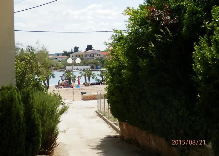 Family Friendly Seaside Preko, Ugljan - 14692