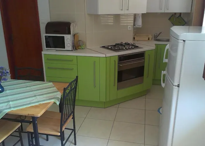 Appartement Family Friendly Seaside Preko, Ugljan - 14692 Preko